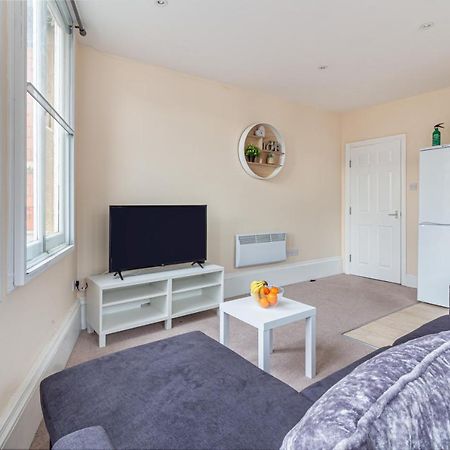 Guest Homes - Trinity Flat Worcester Extérieur photo