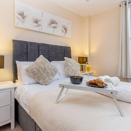 Guest Homes - Trinity Flat Worcester Extérieur photo